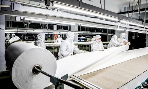 从服饰到防疫 十日内转型，每日400套口罩驰援抗疫一线